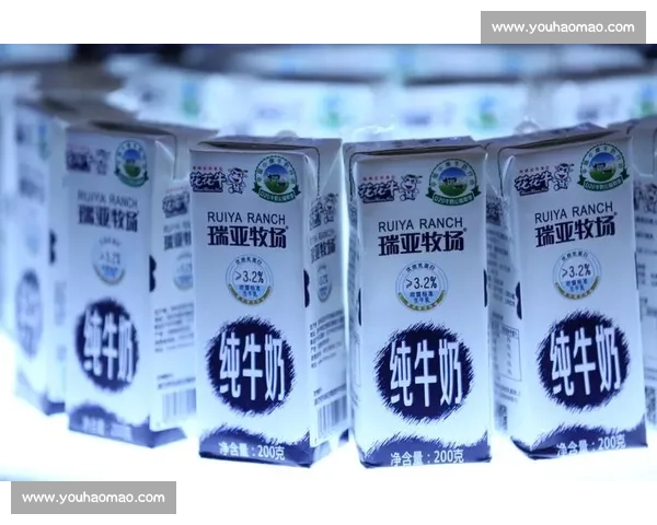 疯狂喝奶挑战赛,谁能在最短时间内喝下最多牛奶,勇者们集结! 疯狂喝奶挑战赛,谁能在最短时间内喝下最多牛奶,勇者们集结!